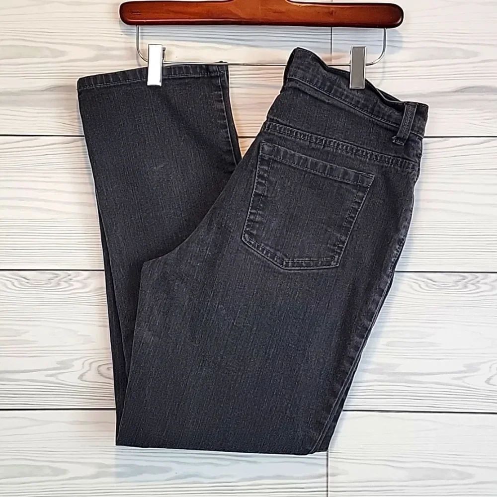 Gloria Vanderbilt Amanda blackwash straight leg denim jeans Women's Size 29X28